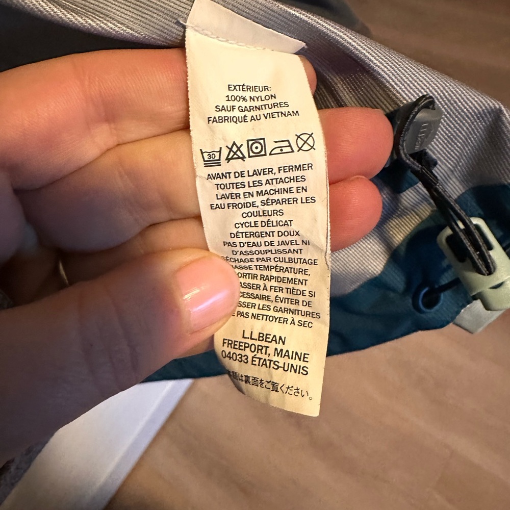 LL Bean women’s raincoat size medium - Picture 8 of 8